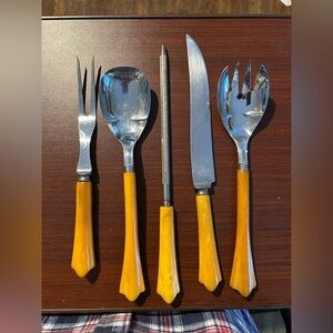 Vintage Royal brand craving set of 5 pieces, Butterscotch Bakelite handles.